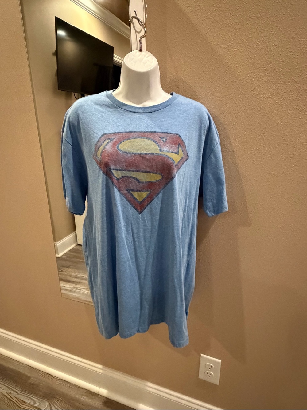DC Comics Light Blue Superman Shield Graphic Tee - Men's